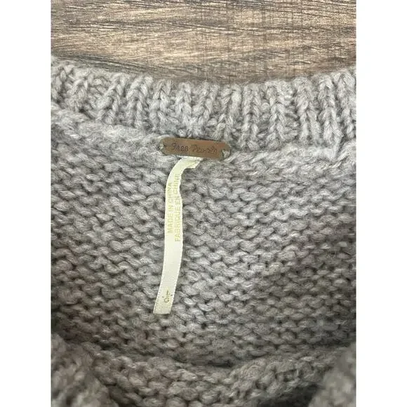 Free People Gray and Cream Knit Fringe Off-Shoulder Sweater - Picture 3 of 7